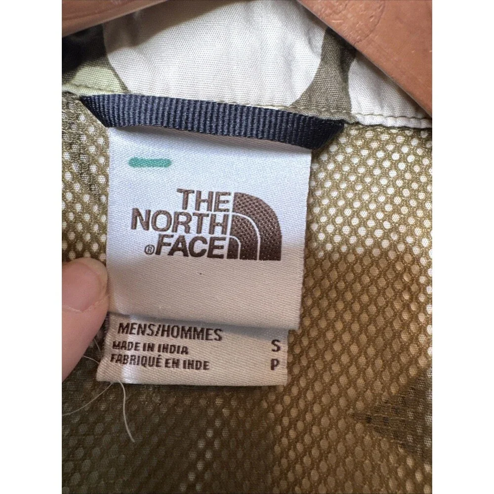The North Face Valley Easy Camp Shirt Loop Collar Men’s Small Floral Print Flaw